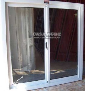 Ventanas linea herrero en vidrio entero