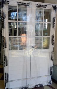 puerta doble de aluminio