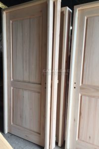 puerta de madera